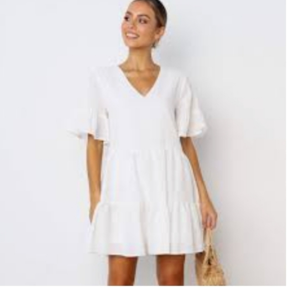 Fancyinn Dress Womens XS White V-Neck Ruffle Pockets Bell Sleeve Tiered Mini NWT